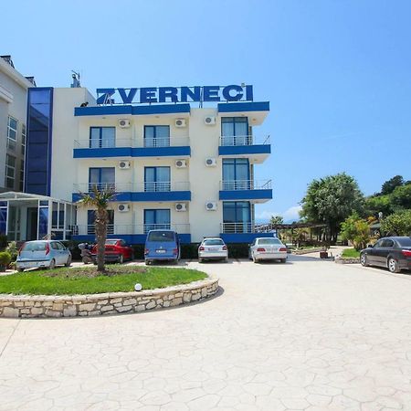 Hotel Zverneci Vlorë エクステリア 写真