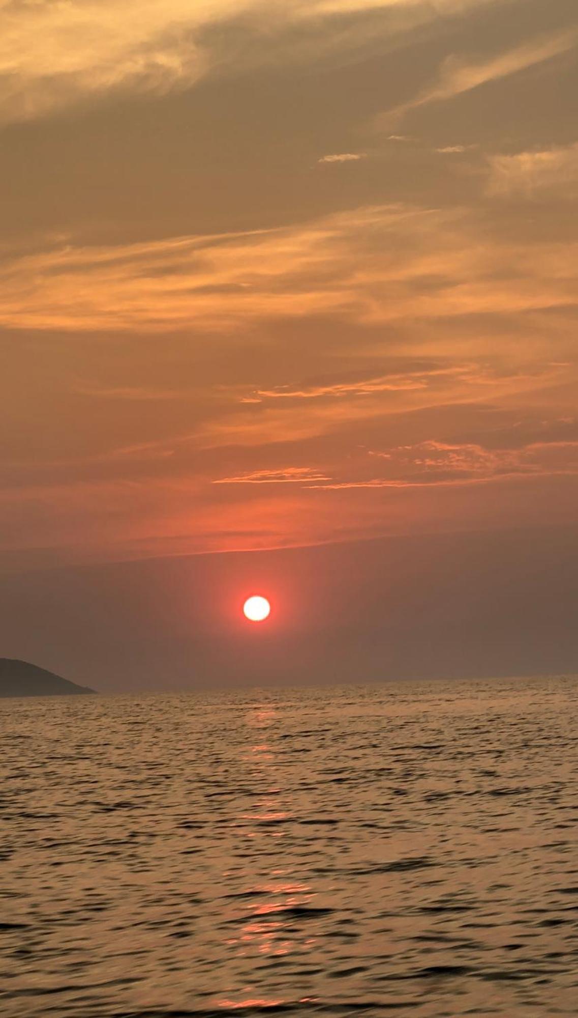 Hotel Zverneci Vlorë エクステリア 写真