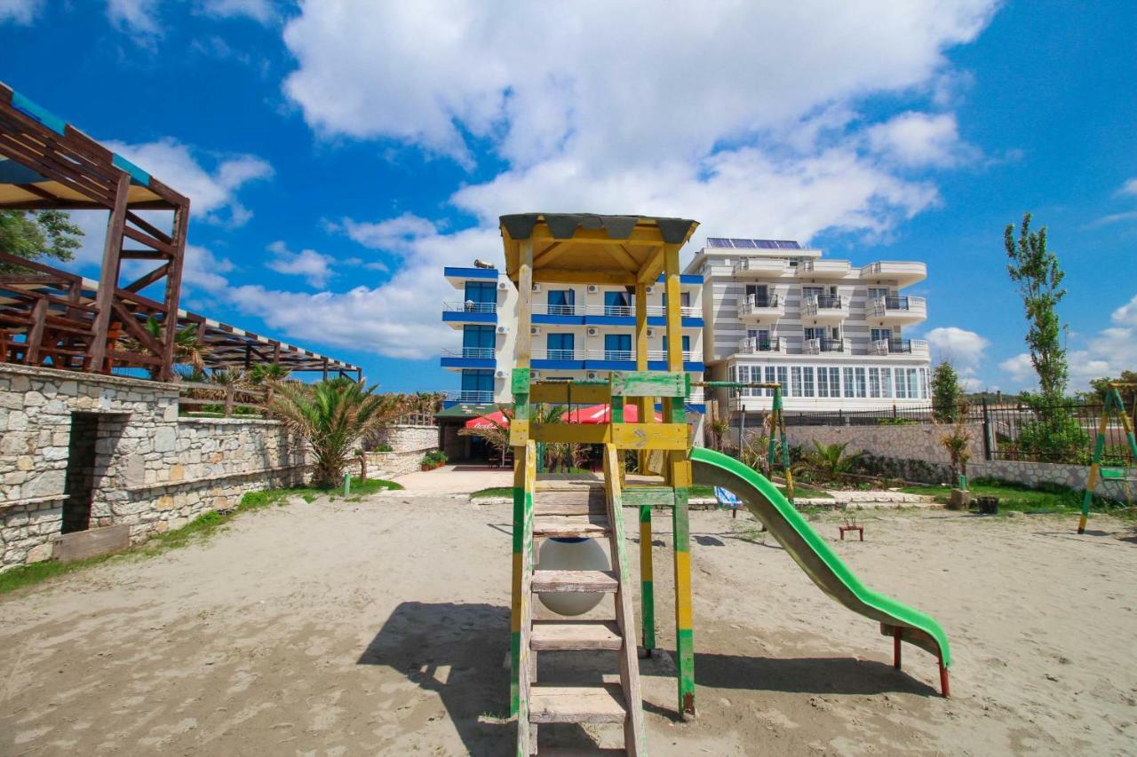 Hotel Zverneci エクステリア 写真