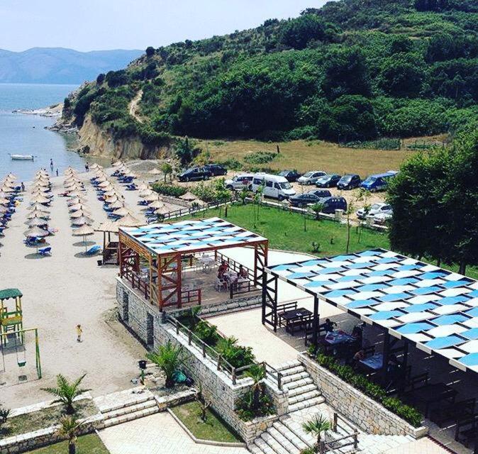 Hotel Zverneci Vlorë エクステリア 写真